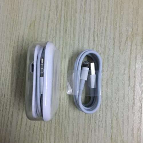 原裝正品Apple EarPods and Cable
