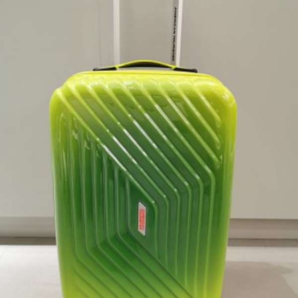 American Tourister 20"登機箱，全新未使用