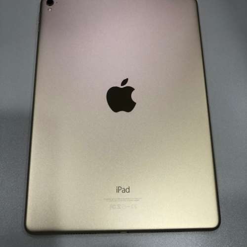 ipad pro 9.7, 32GB, Wifi, Gold, Refurbished