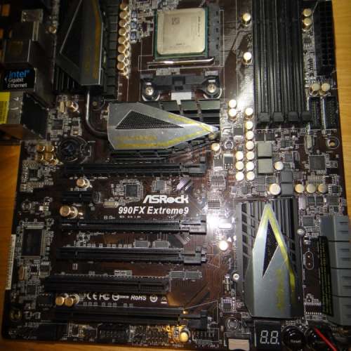 ASRock 990FX Extreme9 AMD主版((內含正版windowPro))***另有 ASUS M5A78L-M LX V2