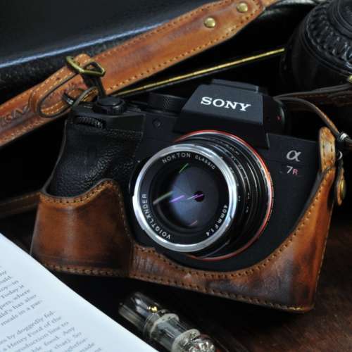 SONY A7R4 A7R iv 皮套 相機袋 CASE BAG 半相機套 連相機皮帶