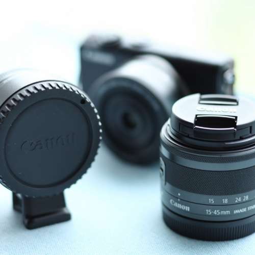 Canon EOS M100 + EF-M 15-45mm + EF-M 22mm f/2 STM 黑色 (另有 EF-EOS M adapter)