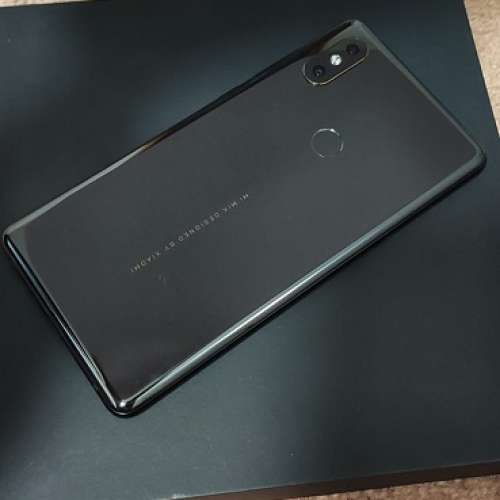 出售9成新 行貨小米Mix 2s 黑色 6+128GB, 保養已過