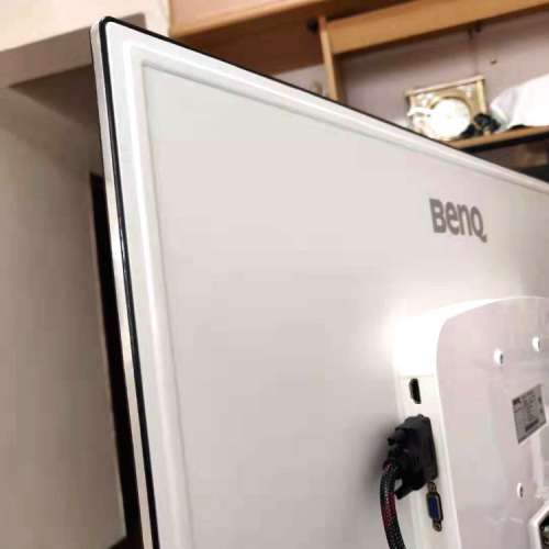 32“ BENQ 薄屏幕 電腦Monitor （包HDMI綫）