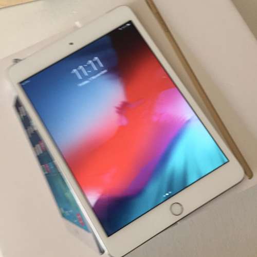 Apple iPad mini 3 wifi/ cellular LTE 64gb 有中文