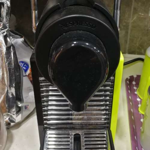出售Nespresso Pixie C60