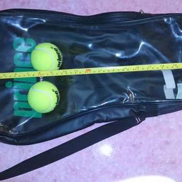 全新 PRINCE 網球拍套連 2 個全新網球