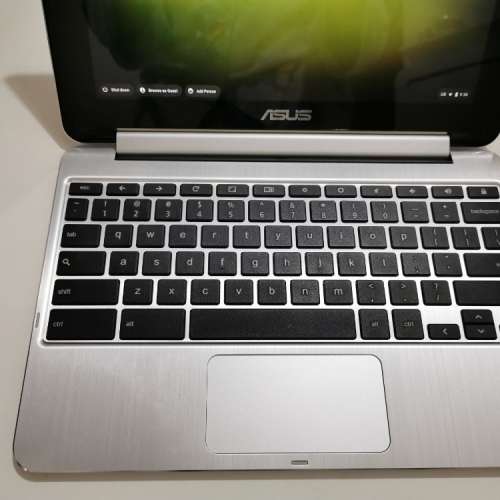 Asus Chromebook 4GB ram touch screen (Android App support)