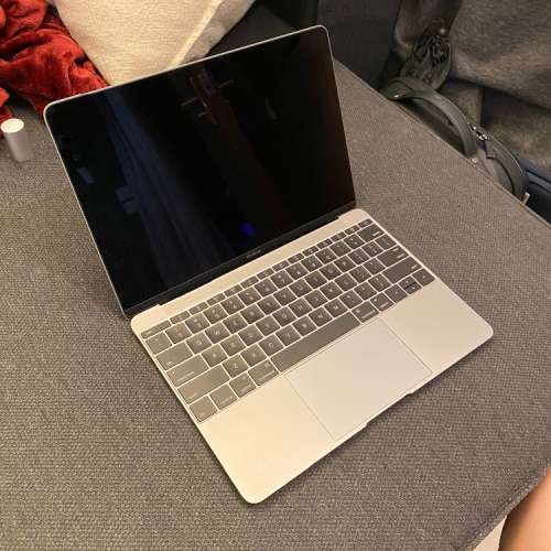 MacBook 12" Early 2016 Space Gray
