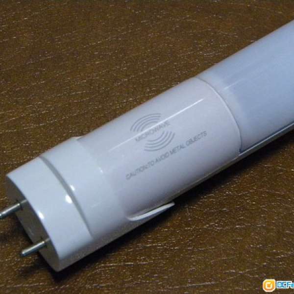 微波感應兩呎 T8 LED 光管 感應靈敏 直接取代普通光管 非常慳電