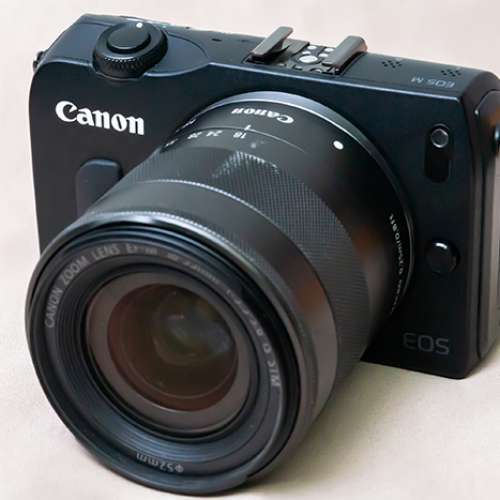 Canon EosM1 第一代 連18-55mm $1100