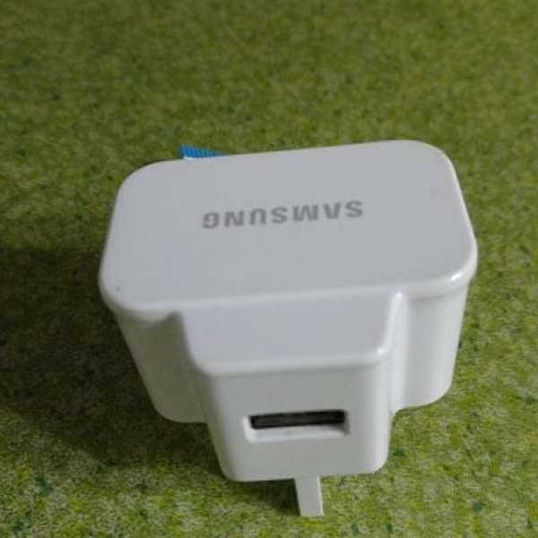 8 成新 Samsung Travel Adapter 原裝火牛插頭