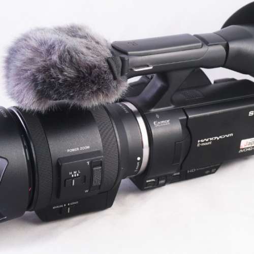 Sony NEX-VG30 Camcorder with 18-200mm f/3.5-6.3 Power Zoom Lens