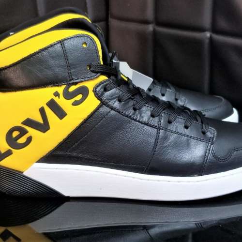 Levi's shoes EU42 買2對8折