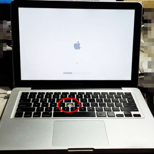 有問題  MacBook Pro  13.5" mon  (可能2009年)