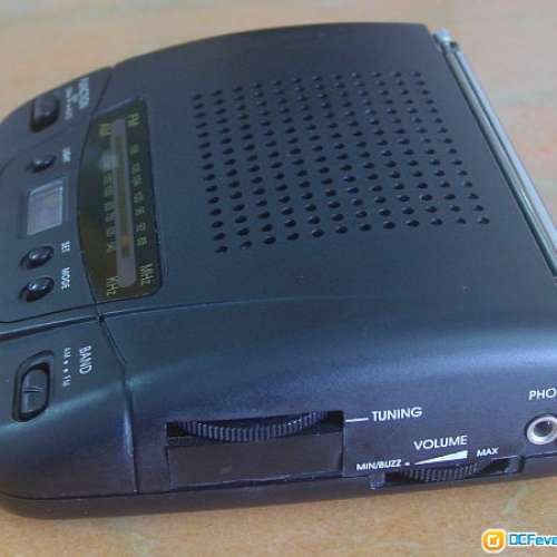 AM/FM 便攜收音機 有LCD小時鐘  合DSE用 八成多新