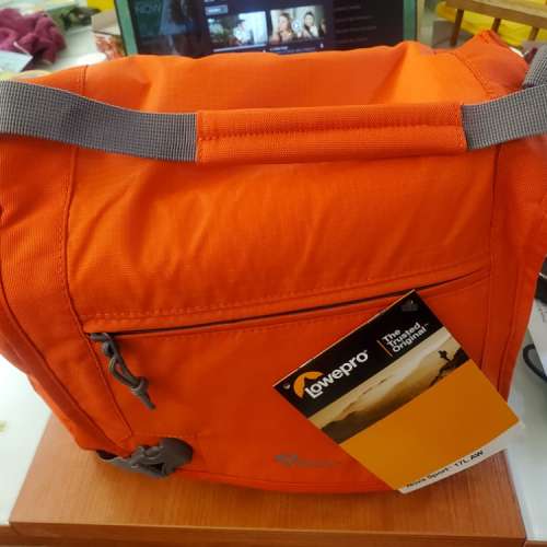 全新LOWEPRO 相機斜孭袋 nova sport 17L AW