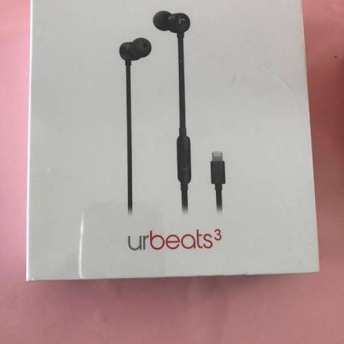 出售全新 Beats urBeats3 (lightning)入耳式耳機黑色