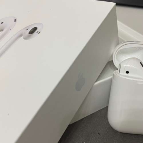 Apple AirPods 配備無線充電盒 二代行貨有保養