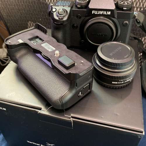 FujiFilm X-H1 body + Booster Grip VPB-XH1 , XH-1