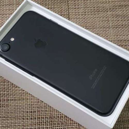 95% New iPhone 7 Black 128GB 有盒有單 , 不連耳機