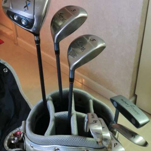 MacGregor / golf clubs / golf bag