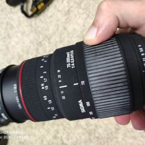 80%新New Sigma 70-300mm F4-5.6 DG MACRO 鏡頭