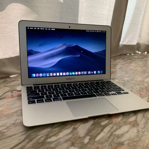 2015 Macbook Air 11 inch i5 128GB Flash Storage w/Box