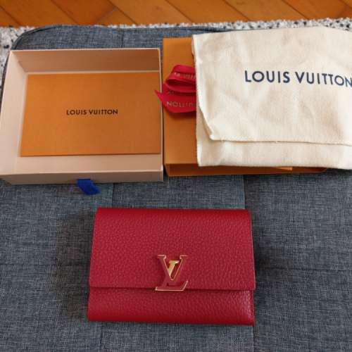 Louis Vuitton LV CAPUCINES 銀包 紅色
