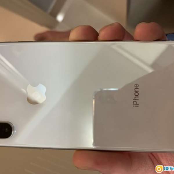 全新Iphone Xs 64gb 白色，有保養到2020年2月