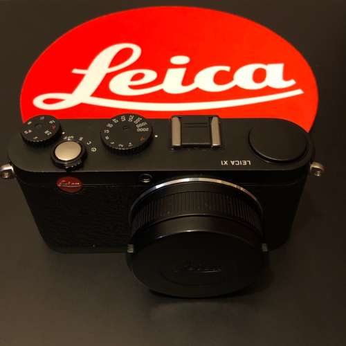 Leica x1