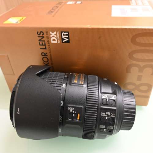 AF-S DX Nikkor 18-300mm f/3.5-5.6G ED VR