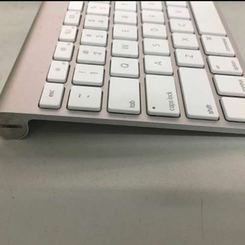 90% New Apple Bluetooth Keyboard 1