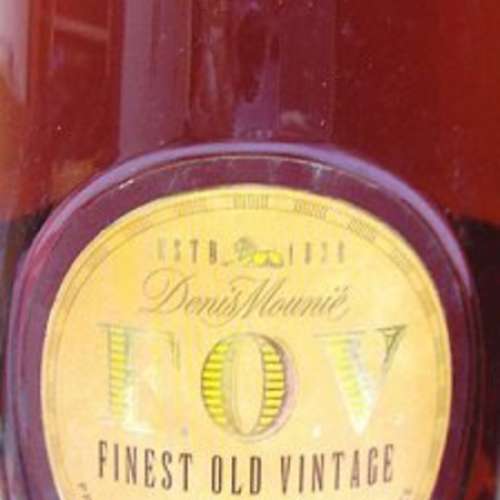 FOV Cognac Brandy 1000ml , 舊裝長頸干邑白蘭地 , 原裝正貨, 未開 (fov wine)
