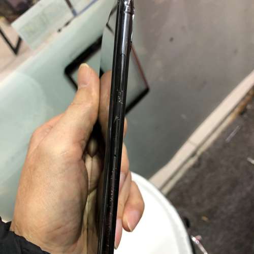 $3000 iPhone X 256GB 黑色，電量90%，行機，已過保養，所有功能正常，淨機，沒有任...