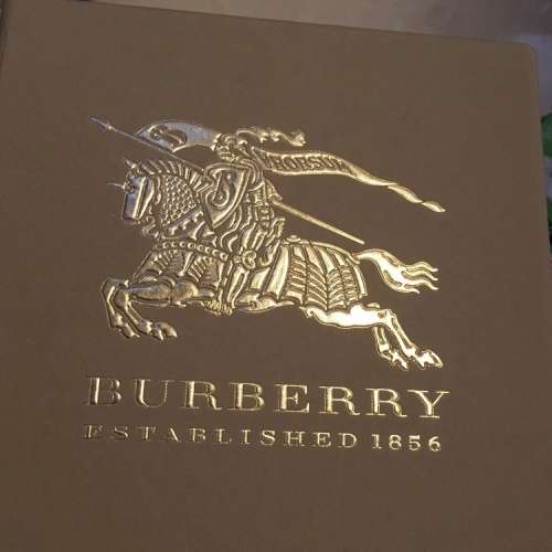 burberry 英國原裝紙盒，可少議
