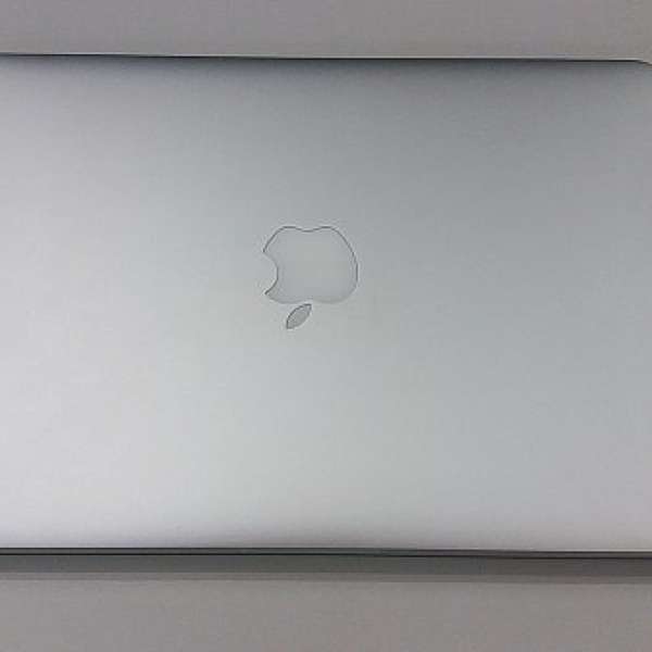 MacBook Pro 13" retina Late 2013 / I5 / 4G / 128 G /  新淨冇花 充電次數46