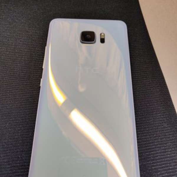 HTC U Ultra 99% new Pearl White 行貨