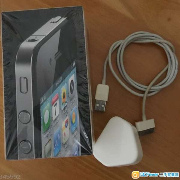出售 iPhone 4 盒 +火牛+ cable (三件)  HK$45.00