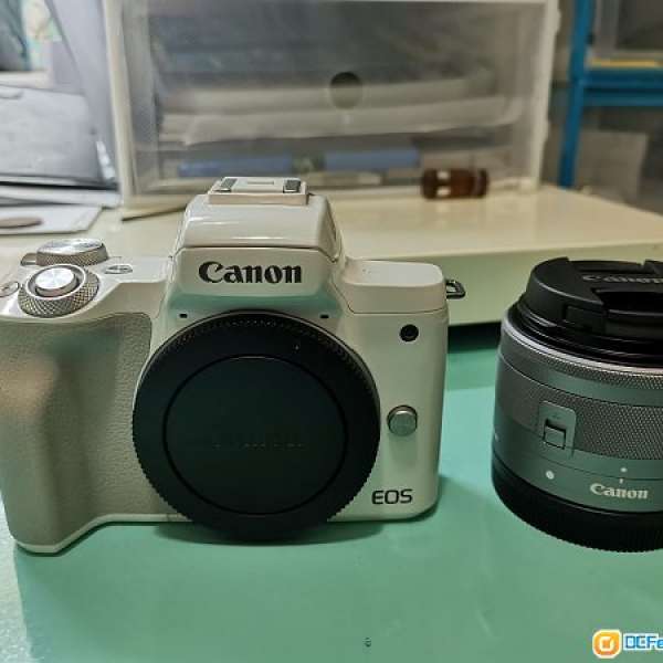 Canon EOS M50- kit set 15-45mm (保用至2019年3月尾)