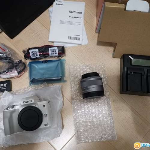 Canon EOS M50- kit set 15-45mm (保用至2019年3月尾)