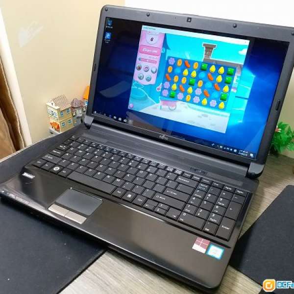 Fujitsu AH530 i3 2.4GHz 8GB 全新 480GB SSD 15.6" HD with MS office