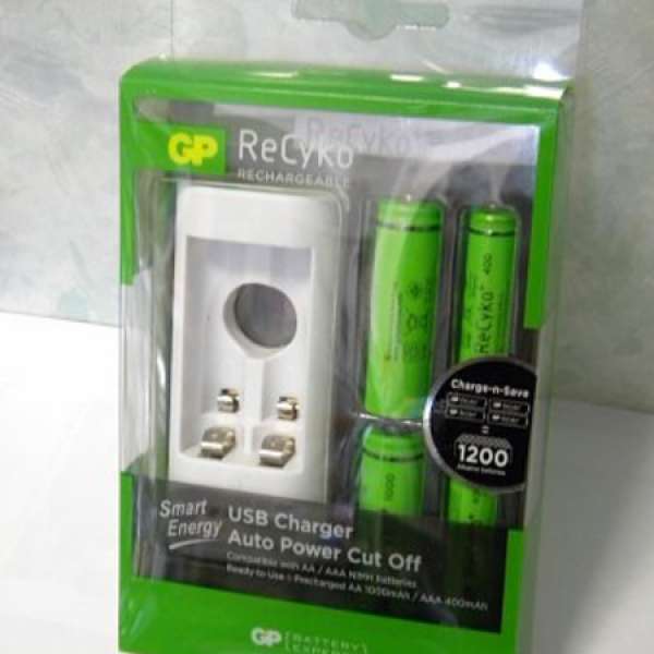 GP ReCyko+ NiMH低自放電可充電池及USB充電器套裝 全新