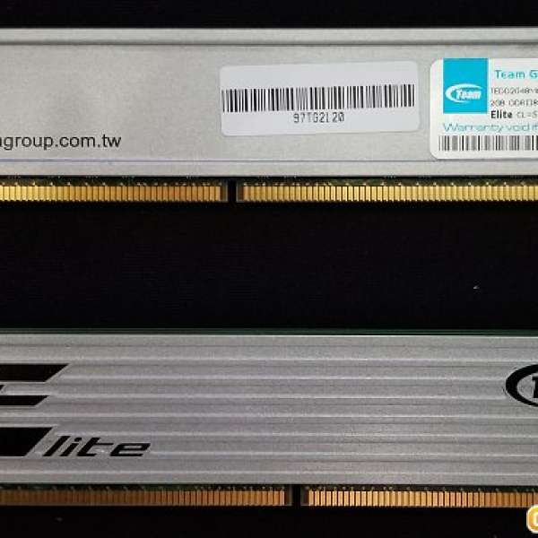 2GB DDR2 800MHz RAM  - 两條共  4GB