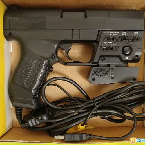DragonPlus Laser Gun for PlayStation 1 & 2 (90% New)