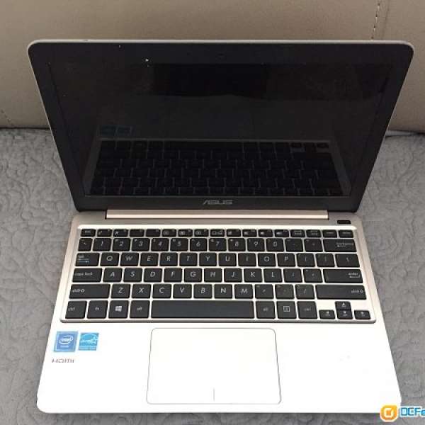 70%New ASUS E200HA Notebook