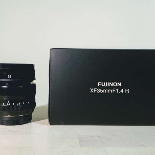 Fujifilm 35 1.4 99%