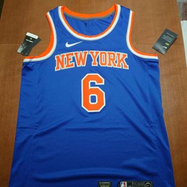 New York Knicks Porzingis Nike NBA Swingman Jersey Size M