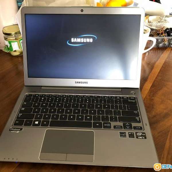 Samsung notebook np530u3c-a0ehk 8gb ram手提電腦(壞，零件機)