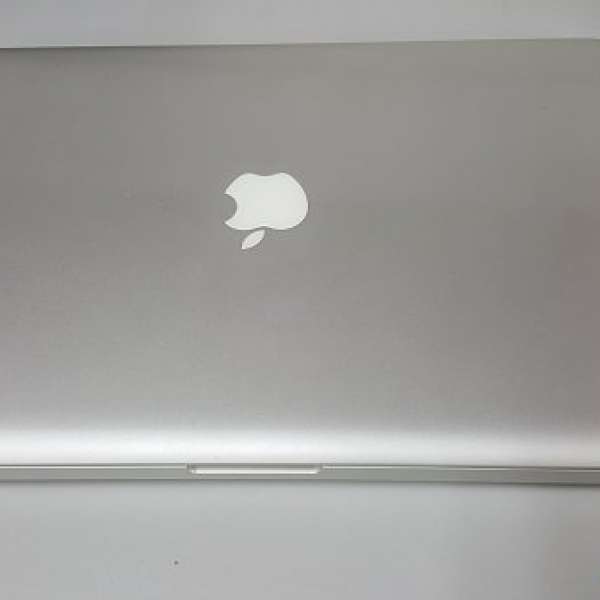 MacBook Pro 15 寸，2011 i7 2Ghz/4G Ram/120G SSD 新淨冇花 連充電器